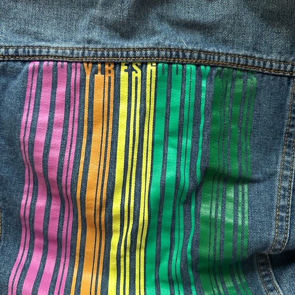 Fashion Nova jean jacket - Picture 5 of 7